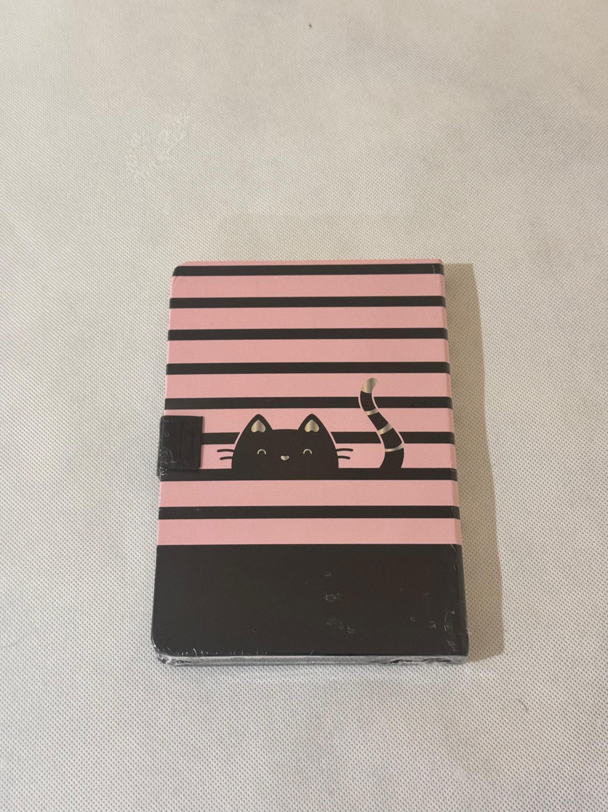 A5 Cute Designer Diary – Aesthetic Notebook with Magnetic Closure
